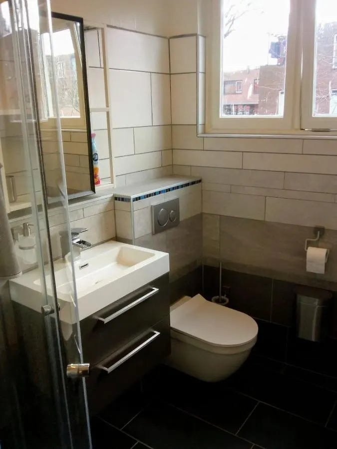Aldo, Not For Parties, Not A Hotel, Room With Shared Bathroom, No Kitchen Amsterdam