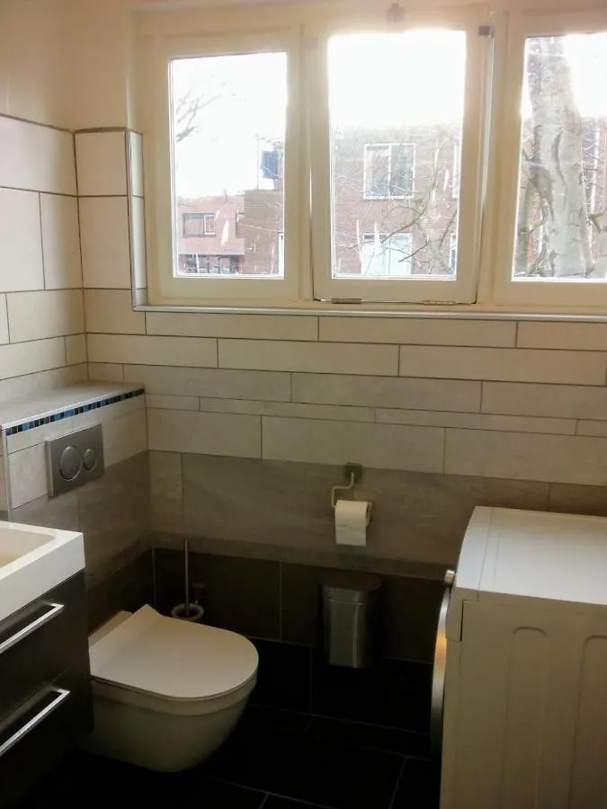 Aldo, Not For Parties, Not A Hotel, Room With Shared Bathroom, No Kitchen Amsterdam