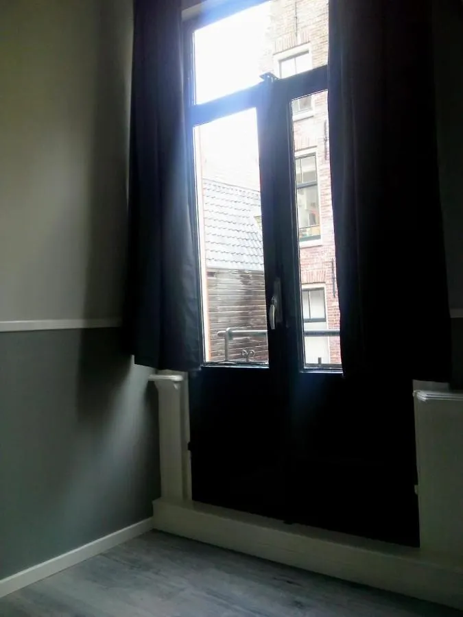 Aldo, Not For Parties, Not A Hotel, Room With Shared Bathroom, No Kitchen Amsterdam Homestay